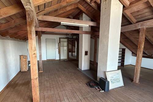 ausbaufähiges Dachgeschoss im Altbau - 