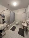Badezimmer Beispielbild - andere Wohnungstypen mit 14,00 m² in Stralsund zur Miete