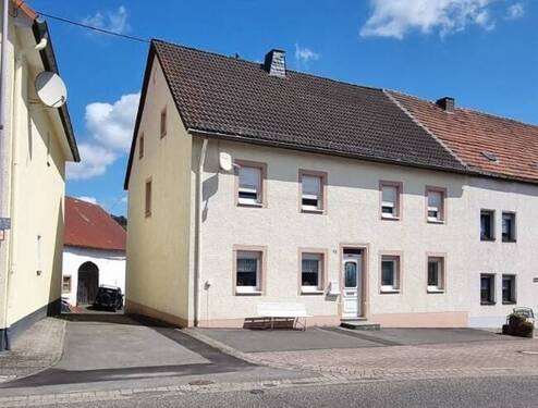 ESI-717 - Einfamilienhaus im Dorfkern von Oberstadtfeld