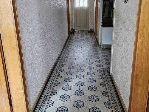 Flur - 6 Zimmer Einfamilienhaus zum Kaufen in Oberstadtfeld
