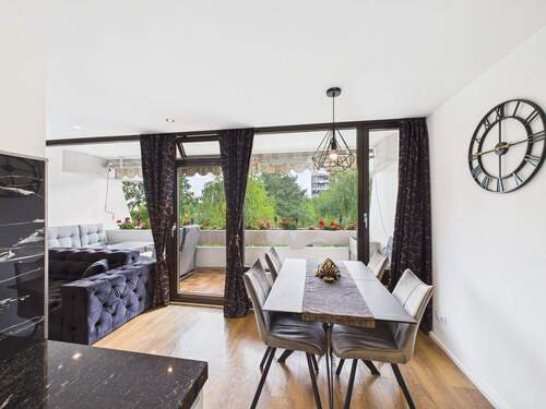 lichtdurchfluteter Essbereich - 3 Zimmer Etagenwohnung in Mainz