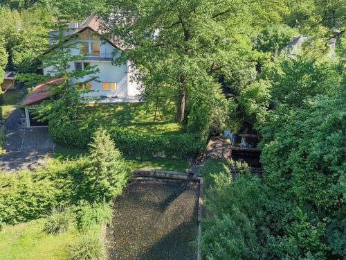 Idyllische Lage am Weiher - 6 Zimmer Doppelhaushälfte zum Kaufen in Puchheim