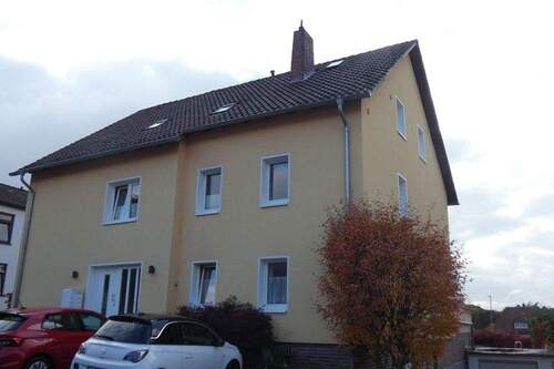 3111 Ansicht Straße (5) - Mehrfamilienhaus, Wohnhaus in Bad Eilsen