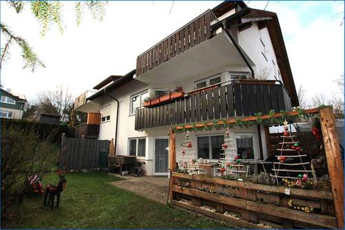 Ansicht mit Terrasse - 