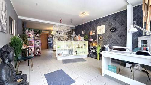 Gewerbe 1 - 1 Zimmer Mehrfamilienhaus, Wohnhaus zum Kaufen in Osterhofen