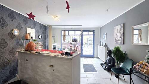 Gewerbe 1 - Mehrfamilienhaus, Wohnhaus mit 251,20 m&sup2; in Osterhofen zum Kaufen