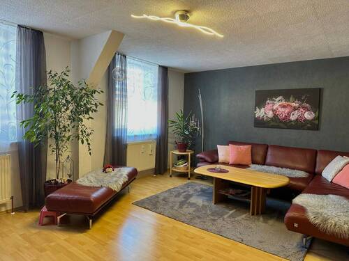 Wohnzimmer - Zentral gelegene 3-Zimmerwohnung in schönem Ambiente - Ihr neues Zuhause!