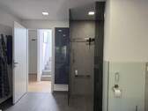 Bad mit Dusche - 