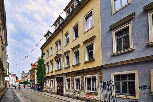 Vorderansicht mit Blick in die Straße 1 - Gewerbeobjekt (Büro, Produktion, Verkauf) zum Kaufen in Dresden