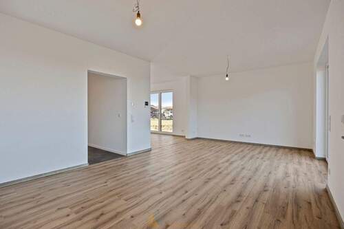 Wohnen - Mehrfamilienhaus, Wohnhaus mit 256,50 m&sup2; in Neustadt (Wied) zum Kaufen