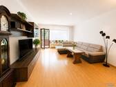 Wohnen - Erdgeschoss, 3 Zimmer. Balkon. Ruhige Lage.