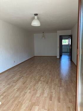 Wohnzimmer - 3 Zimmer Etagenwohnung in Schwetzingen