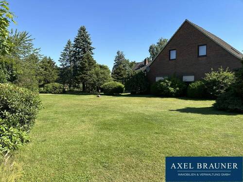 Garten - Hausansicht - Einfamilienhaus mit 237,00 m² in Stuhr zum Kaufen
