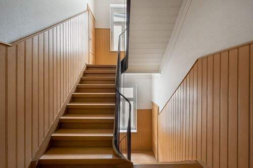 Treppenhaus - Mehrfamilienhaus, Wohnhaus mit 385,00 m² in Frankfurt am Main zum Kaufen