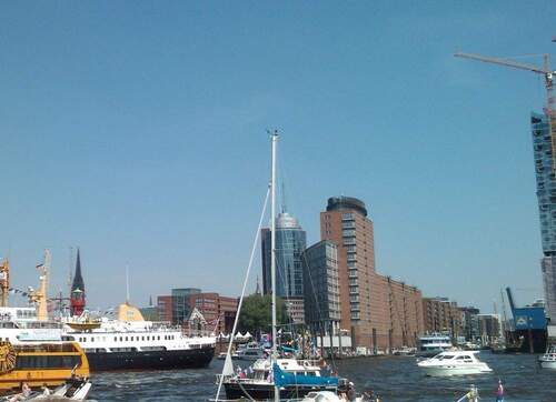 Einzigartig - KLAUS MEYER IMMOBILIEN PROVISIONSFREI - Drumherum ist Hamburg. Mittendrin sind Sie!