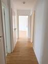 Bahnstr. 180_Erzhausen_VH1.OGr - Helle 3-Zimmer-Wohnung mit Einbauküche & Tageslichtbad - fußläufig zur S-Bahn in Erzhausen