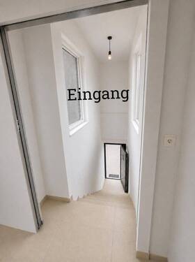 Eingang Treppenhaus - 3 Zimmer Etagenwohnung in Rüdesheim
