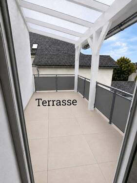 Terasse - Etagenwohnung mit 100,00 m&sup2; in Rüdesheim zur Miete