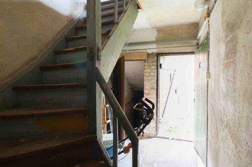 Treppe zum OG im hinteren Häsuerteil - 