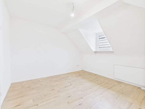 Zimmer 2 Bild 1 - 3 Zimmer Etagenwohnung zum Kaufen in Essen