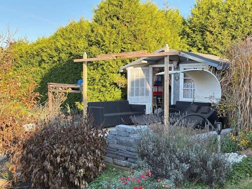 Gartenhäuschen - 5 Zimmer Einfamilienhaus in Dessau-Roßlau