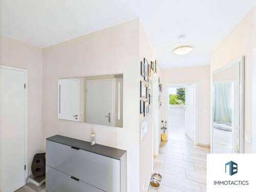 Flur EG - 6 Zimmer Mehrfamilienhaus, Wohnhaus in Bad Kreuznach