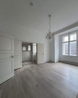 Wohnzimmer (Istzustand) - 1 Zimmer Etagenwohnung zum Kaufen in Berlin