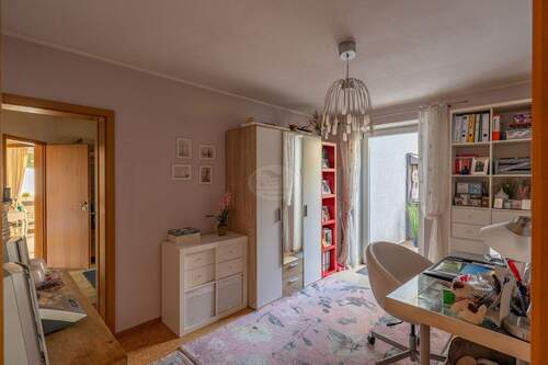 Arbeitszimmer Wohnung rechts - 