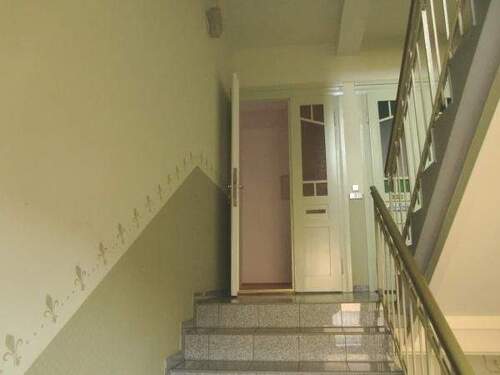 Hausflur - 4 Zimmer Etagenwohnung zur Miete in Döbeln