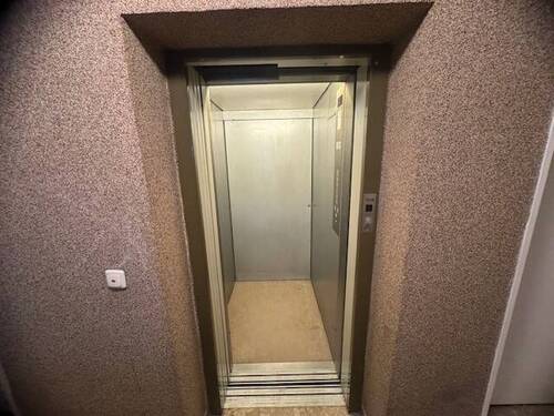 Fahrstuhl - 