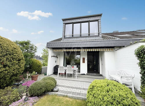 Bild 1 - Wohnen mit Charakter - Stilvolles Reihenendhaus nahe der Leinemasch!