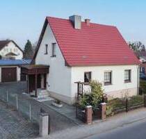Kompaktes Wohnen: Massives EFH mit Garten und Nebengebäude in Gartz (Oder)