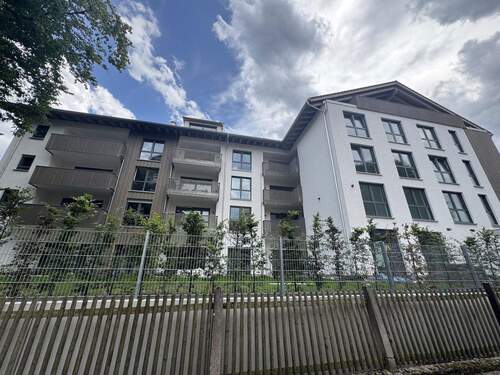 Bild 1 - 4-Zimmer-Balkon-Wohnung im Neubau mit Einbauküche mit Baugenehmigug für Ferienwohnung zu verkaufen