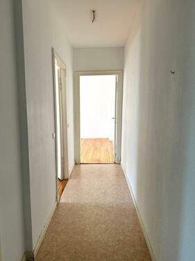 Flur - 2 Zimmer Etagenwohnung zum Kaufen in Berlin