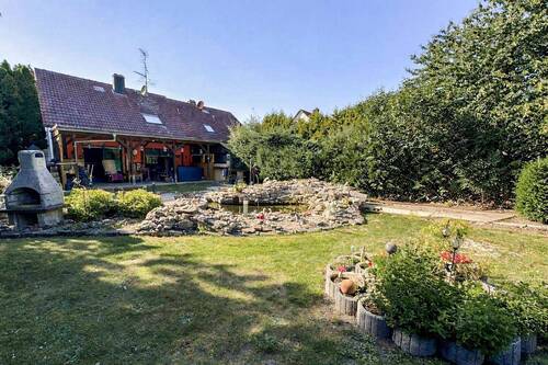 Garten - Familienhaus mit großem Grundstück und Entwicklungspotenzial
