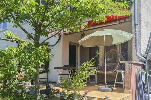 Blick zur Terrasse) - Haus der vielen Möglichkeiten ob Ein o. Zweifamilienhaus, verm. oder selbst nutzen alles ist möglich