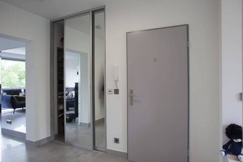 Wohnungstür und Abstellraum - 3 Zimmer Etagenwohnung in Hamburg