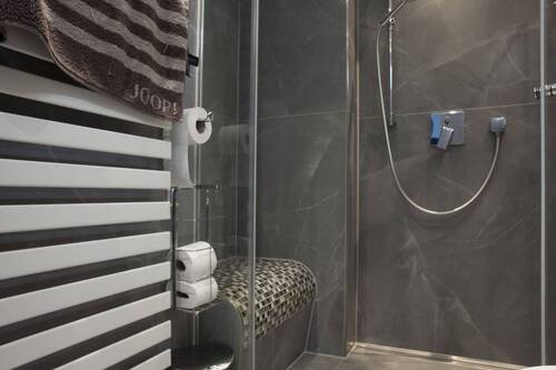 Duschbad - beheizte Sitzbank - 