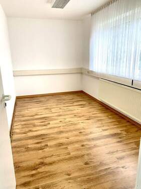 Büro/Praxisraum 12qm - 