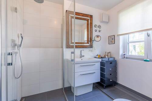 Badezimmer - Etagenwohnung mit 105,40 m&sup2; in München zum Kaufen