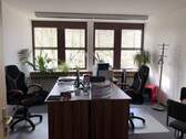 Möbliertes Büro im OG - 431 qm Lagerfläche und 2 schöne Büros in Kornwestheim Nähe Stuttgart - All-in-Miete