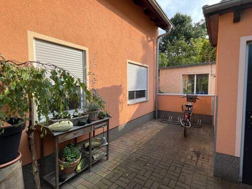 Eingangsbereich - 7 Zimmer Mehrfamilienhaus, Wohnhaus zum Kaufen in Eilenburg