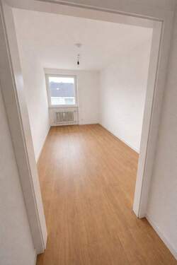 Kinderzimmer / Büro - 3 Zimmer Etagenwohnung zum Kaufen in Asterstein