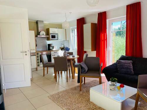 heller Wohn- u. Essbereich - 