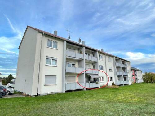 Wohnung mit Garage - 