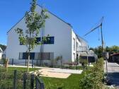 Außenanlagen bereits fertiggestellt.jpg - 3 Zimmer Terrassenwohnung zum Kaufen in Erlangen