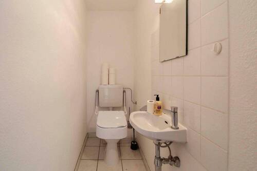 WC - 