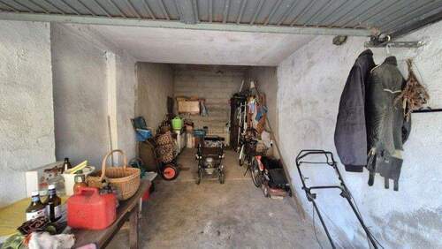 Große Garage - 