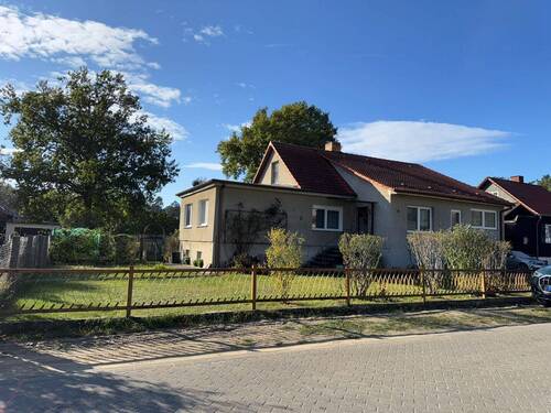 Straßenseite - 5 Zimmer Einfamilienhaus zum Kaufen in Eggesin