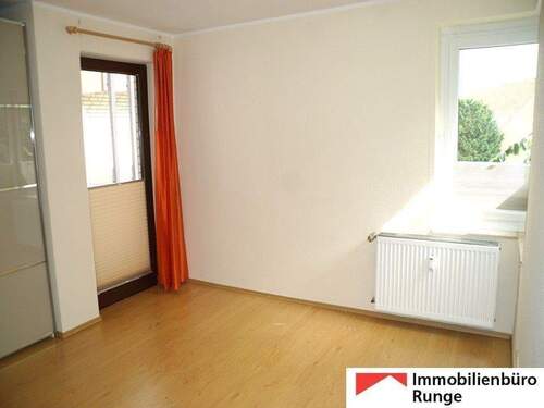 Schlafzimmer mit Balkon.jpg - 